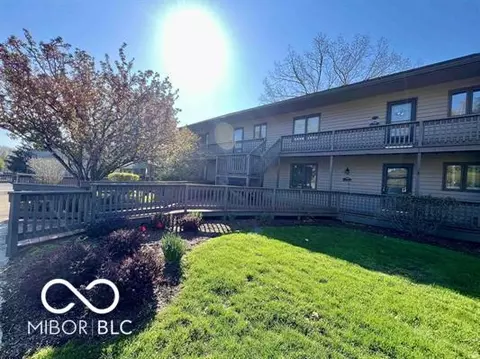 1948 Waters Edge Dr, Bloomington, IN 47401