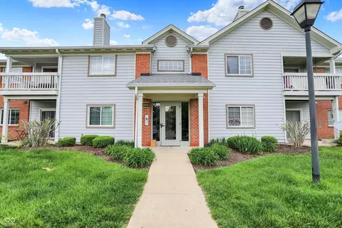 8120 Glenwillow Ln #206, Indianapolis, IN 46278