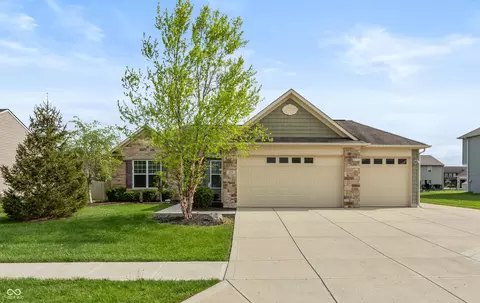 131 Stamford Dr, Pittsboro, IN 46167