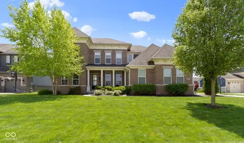 16305 Kenora Ln N, Fishers, IN 46040