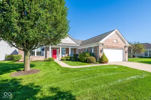 16156 Oliver St, Fishers, IN 46037