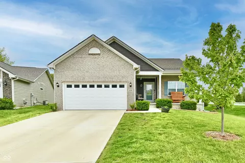 998 Cass Dr, Franklin, IN 46131