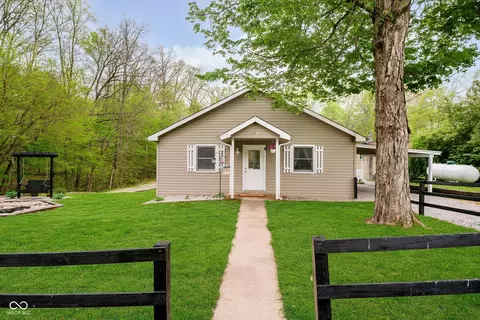 4091 W Briarwood Lake S Dr, Monrovia, IN 46157