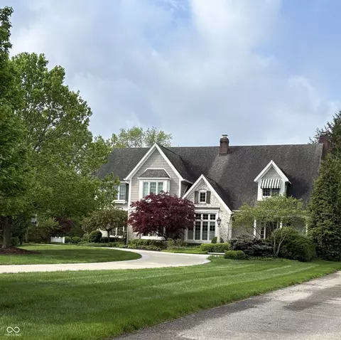 2090 Mulsanne Dr, Zionsville, IN 46077