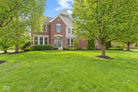 9749 Soaring Eagle Ln, Mccordsville, IN 46055