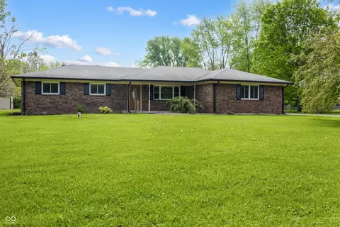 1171 S Daisy Ln, New Palestine, IN 46163