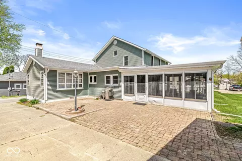 Exterior - 315 W High St, Pendleton, IN 46064 photo 3 of 12