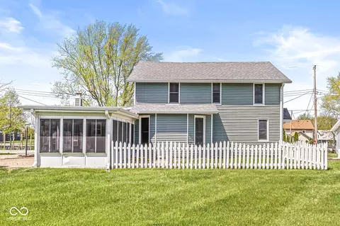 Exterior - 315 W High St, Pendleton, IN 46064 photo 7 of 12