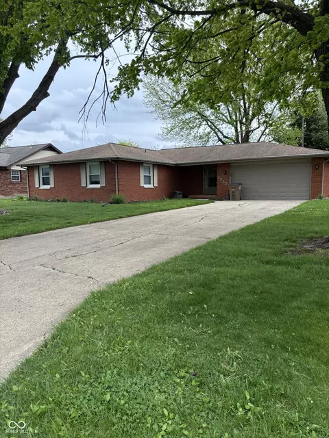 2935 Flintwood Dr, Columbus, IN 47203