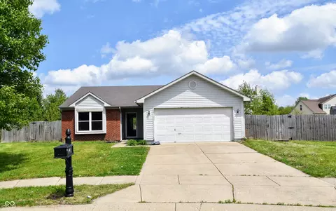 107 Camelia Ct, Mooresville, IN 46158