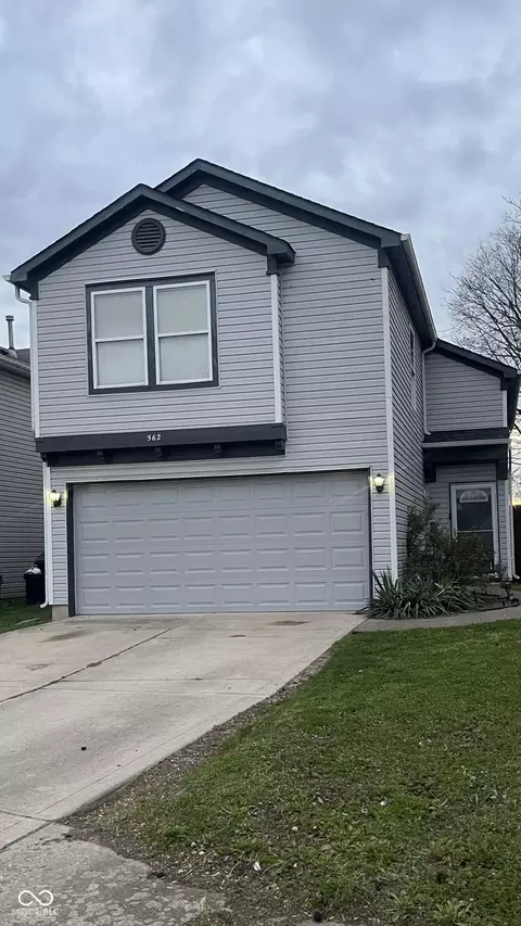 562 Harmony Dr, Greenwood, IN 46143