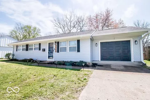 2763 Streamside Dr, Columbus, IN 47203