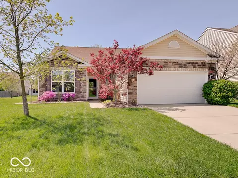 3480 Limelight Ln, Whitestown, IN 46075