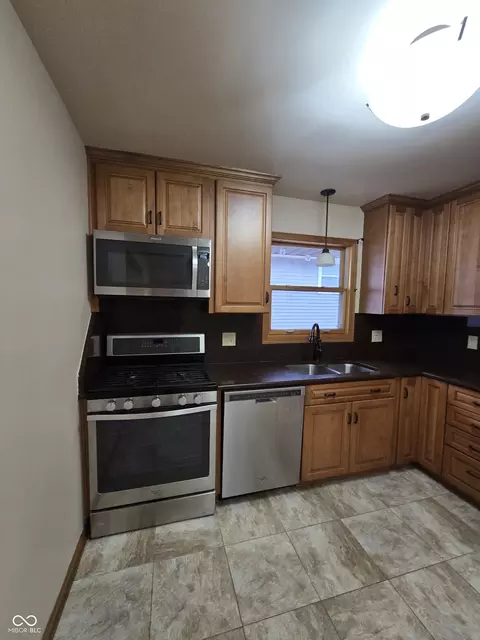 Kitchen - 626 N Wheeler St, Griffith, IN 46319 photo 4 of 5