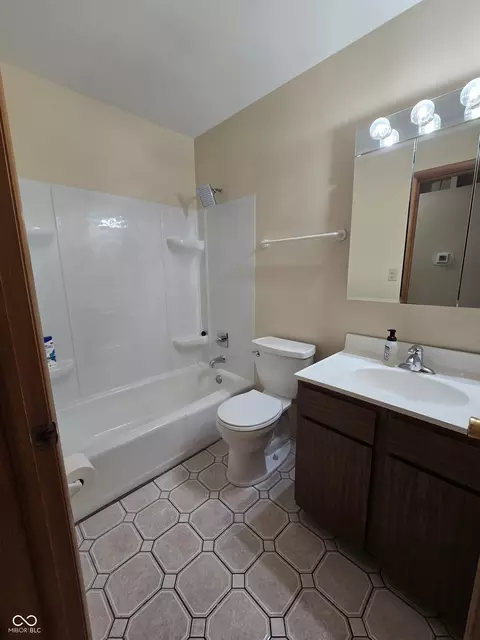 Bath - 626 N Wheeler St, Griffith, IN 46319 photo 1 of 2