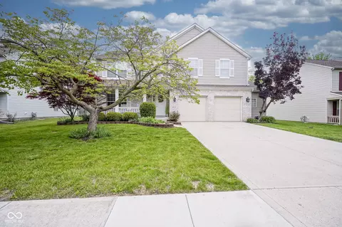 6270 Lancaster Pl, Zionsville, IN 46077
