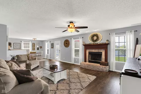 9557 W Lantern Ln, Pendleton, IN 46064 photo 6