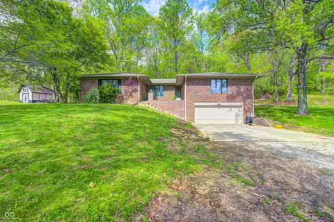4080 S London Dr, Martinsville, IN 46151