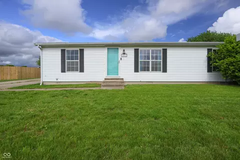 4632 Willowbrook Dr, Columbus, IN 47203