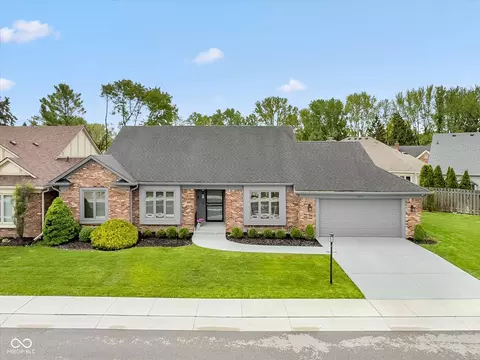 4711 Bentley Dr, Carmel, IN 46033