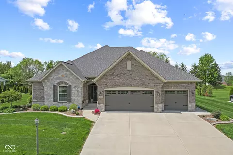 3424 S Lookout Pass, New Palestine, IN 46163