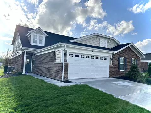 6040 Bluecrest Dr, Brownsburg, IN 46234