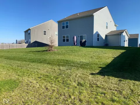 Exterior - 9074 Larson Dr, Pendleton, IN 46064 photo 7 of 9
