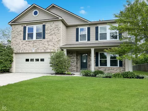625 Streamside Dr, Greenfield, IN 46140