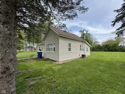 2323 W 10th St, Marion, IN 46953