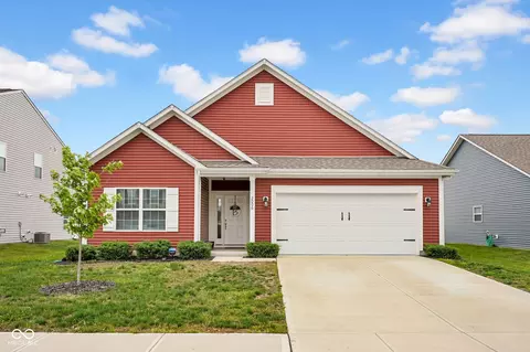 2006 Monticlair Ln, Columbus, IN 47201