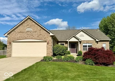 11473 Rainbow Falls Ln, Fishers, IN 46037