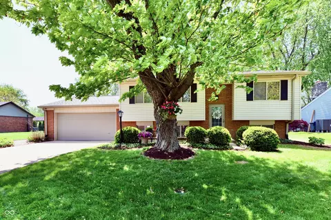 5225 Elderberry Rd, Noblesville, IN 46062
