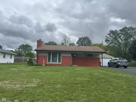 211 Woodlane Dr, Columbus, IN 47201