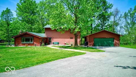 2240 Bill Smith Rd, Martinsville, IN 46151