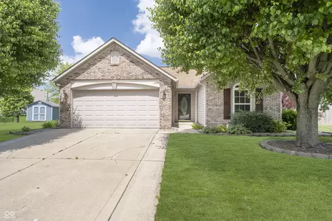 1008 Canary Creek Ct, Franklin, IN 46131