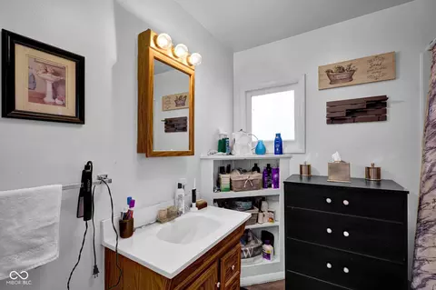 Bath - 205 E Washington St, Roachdale, IN 46172 photo 1 of 2