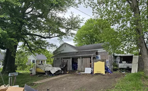 165 N Cold Springs Rd, Bloomfield, IN 47424