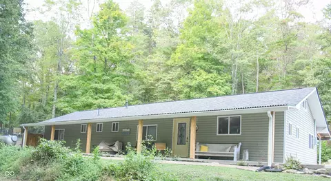 3047 Grandma Barnes Rd, Nashville, IN 47448