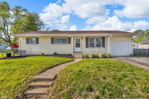 42 Center Dr, Crawfordsville, IN 47933
