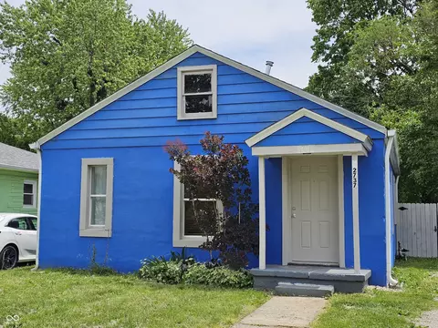 2737 S Roena St, Indianapolis, IN 46241