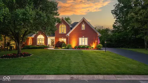 11245 Old Stone Dr, Indianapolis, IN 46236