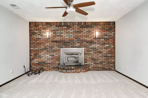 Living - 101 N Westbury Rd, Pendleton, IN 46064 photo 6 of 7