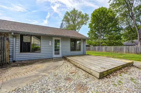 Exterior - 101 N Westbury Rd, Pendleton, IN 46064 photo 2 of 6