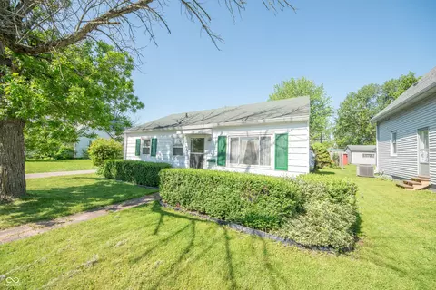 1932 Central Ave, Columbus, IN 47201