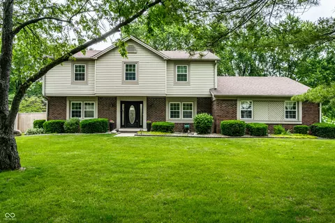 15203 Shoreway Ct, Carmel, IN 46032