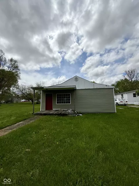1503 E 20th St, Muncie, IN 47302