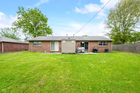 Exterior - 5120 Apache Ct, Columbus, IN 47203 photo 9 of 11