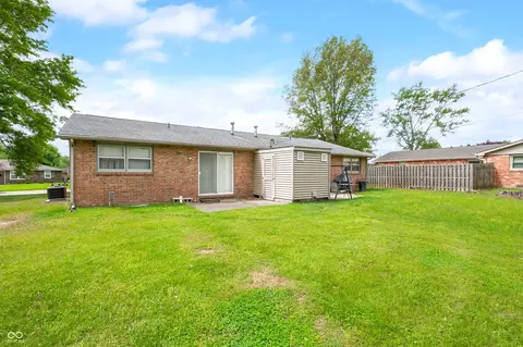 Exterior - 5120 Apache Ct, Columbus, IN 47203 photo 7 of 11