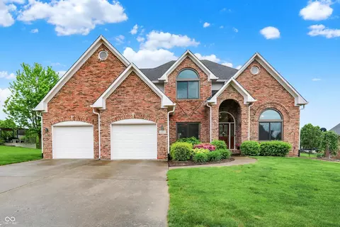 5377 Crooked Stick Ct, Greenwood, IN 46142