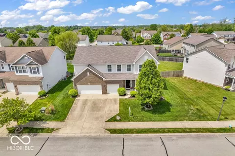 9712 Brooks Dr, Mccordsville, IN 46055